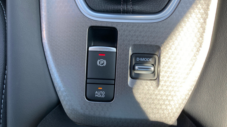 Nissan Qashqai 1.3 DiG-T MH N-Connecta 5dr Petrol Hatchback
